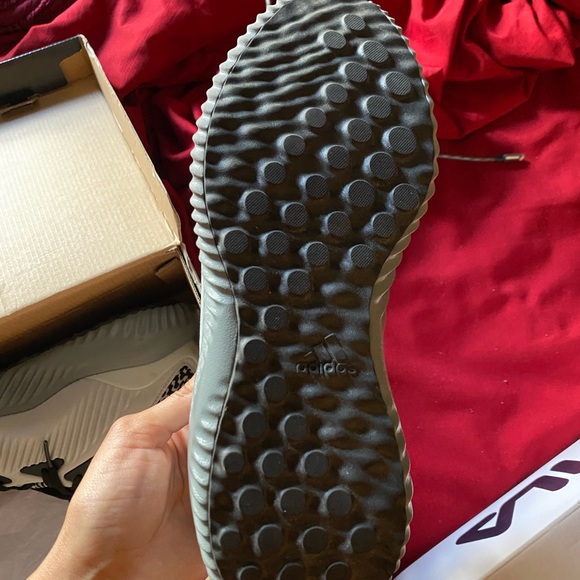 Adidas - Picture 5 of 5